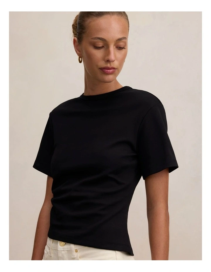 Saskia Boxy T-shirt in Black image 4