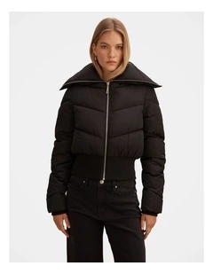 Evie Cropped Ribbed Detailed Puffer Jacket in  Black