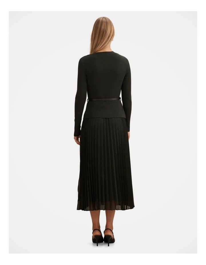 Daphne Long Sleeves Midi Dress in Green image 2