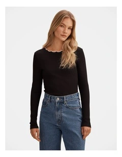 Rebecca Scallop Long Sleeves T-shirt in Black