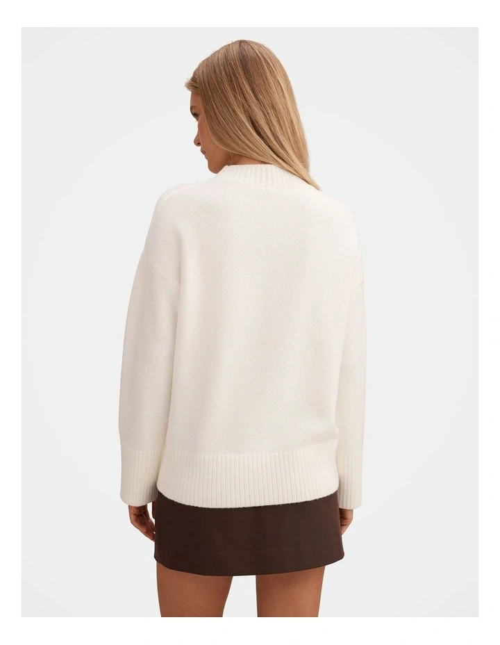 Kerrie Relaxed Jumper in Cream image 2