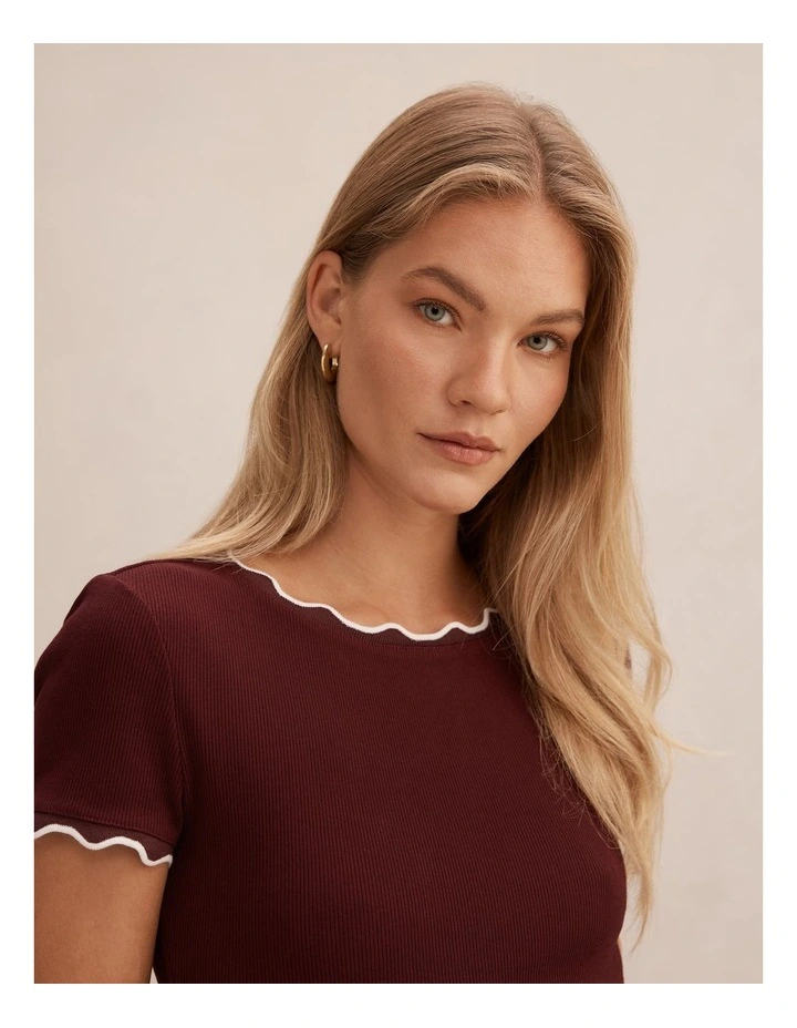 Rebecca Scallop Trim T-shirt in Deep Maroon and Porcelain image 4
