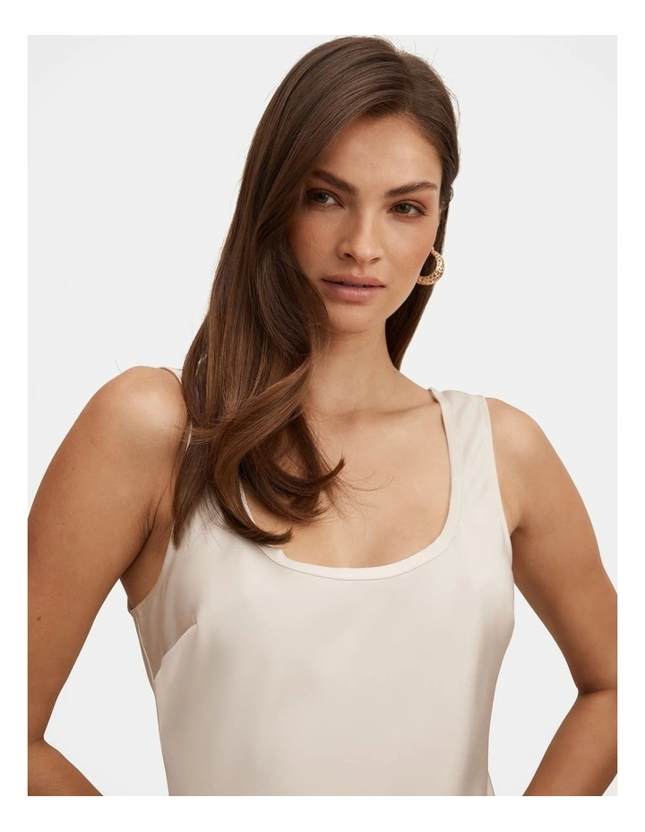 Coco Satin Scoop Neck in Cream image 4