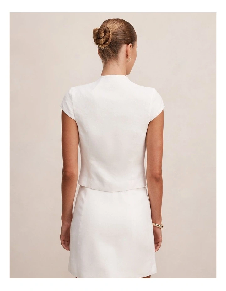Ayla Keyhole Linen Top in White image 2