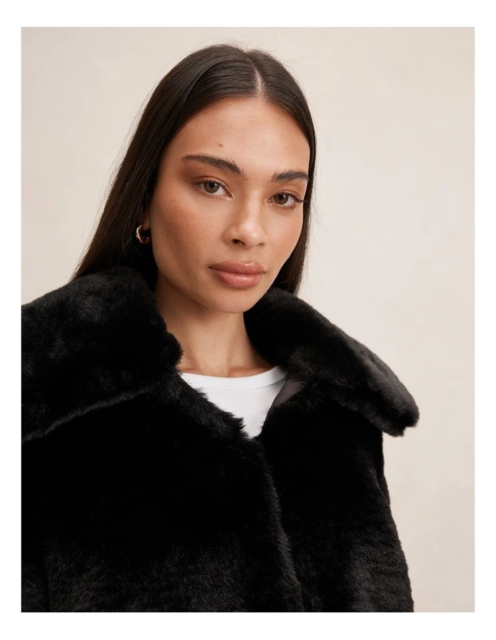 Piper Short Faux Fur Jacket in Black image 4