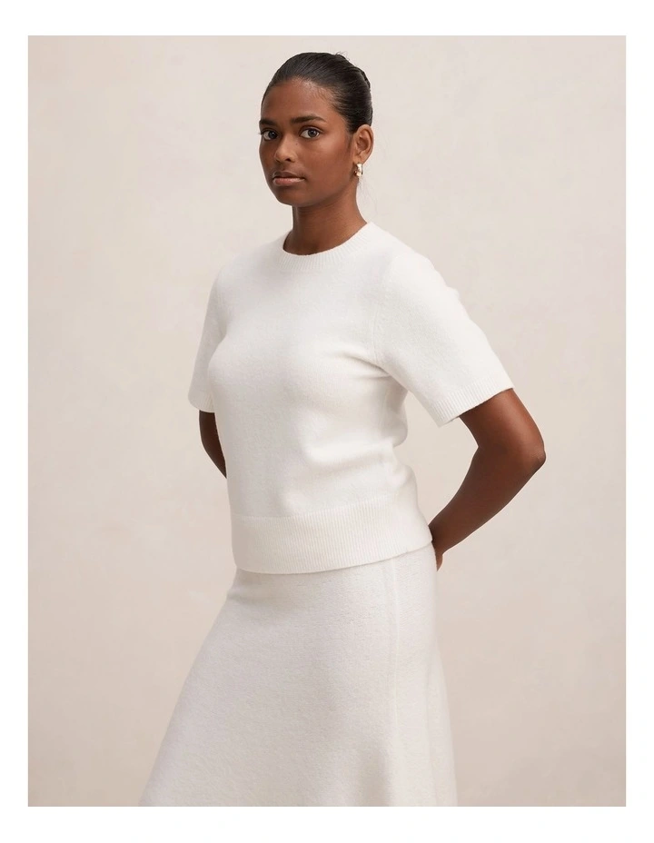 Elliotte Knitted T-shirt in White image 3