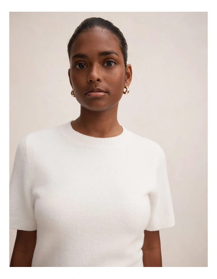 Elliotte Knitted T-shirt in White image 4