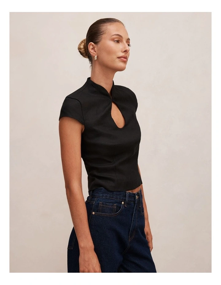 Ayla Keyhole Linen Top in Black image 3