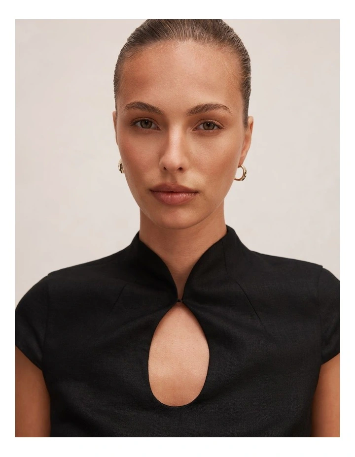 Ayla Keyhole Linen Top in Black image 4