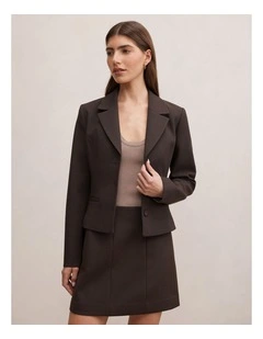 Andie Fitted Blazer in Chocolate