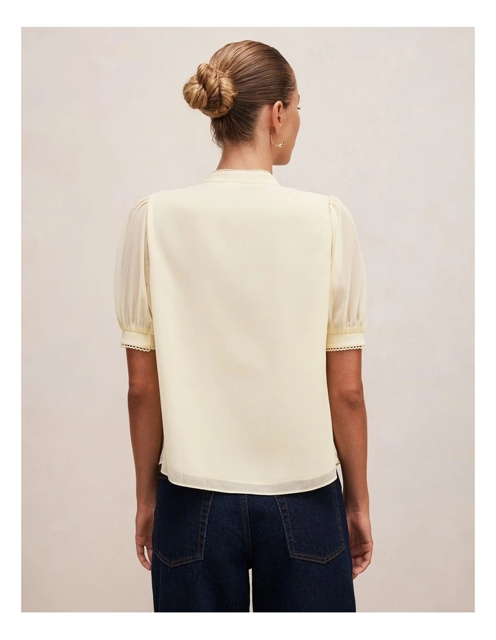 Leighton Short Sleeves Blouse in Cream image 2