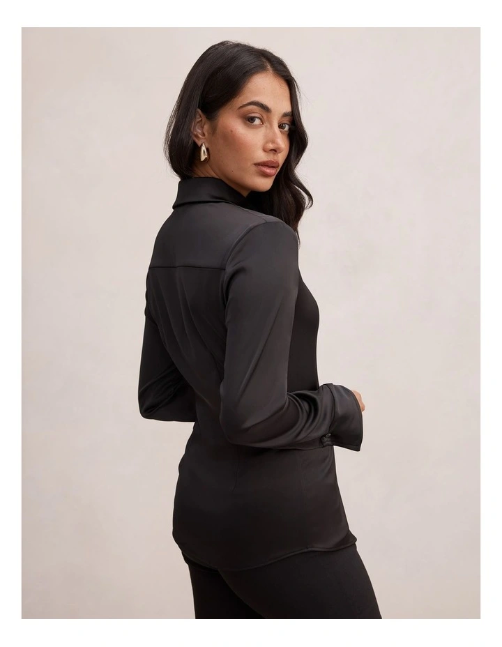 Gigi Fitted Cuffed Shirt in Black image 2