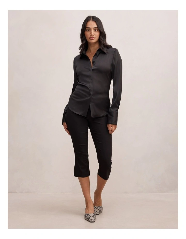 Gigi Fitted Cuffed Shirt in Black image 5