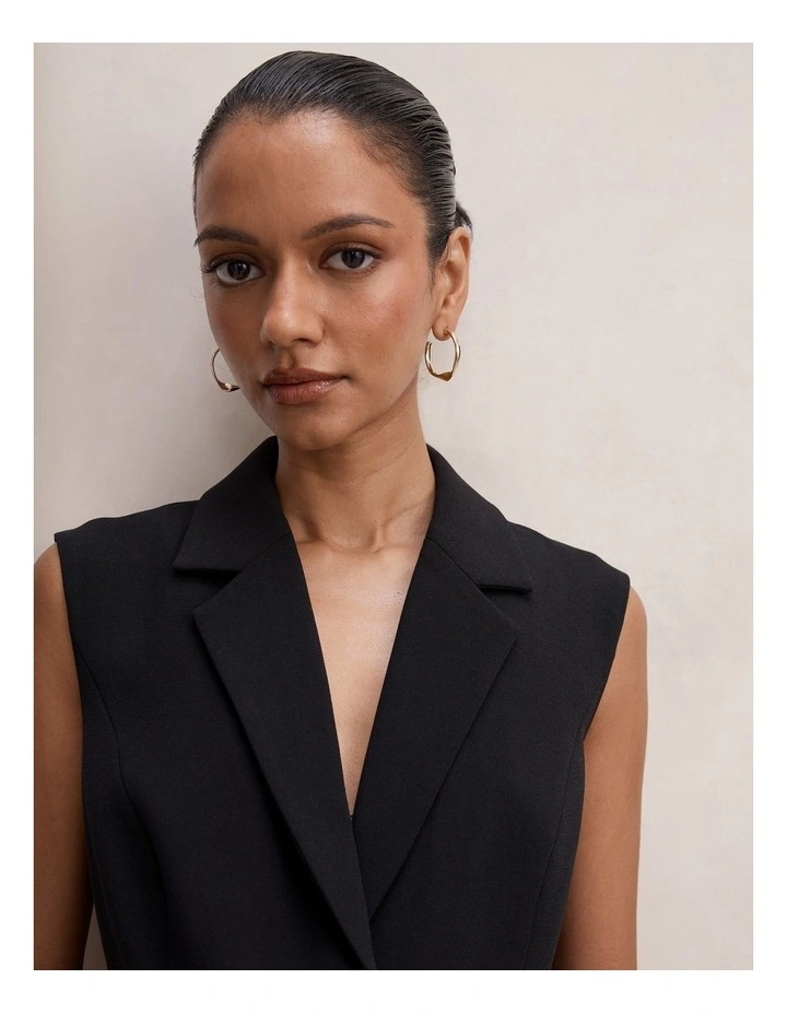 Shanae Lace Sleeveless Dress in Black image 4