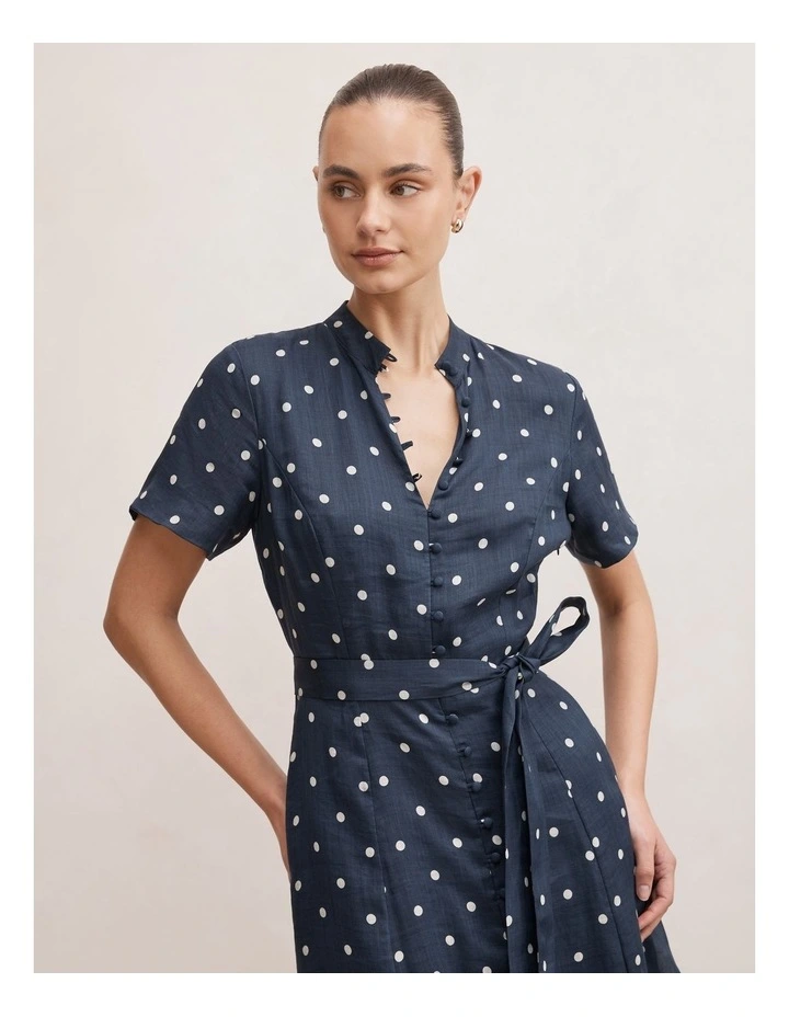 Therese Short Sleeves Midi Dress in Navy image 4
