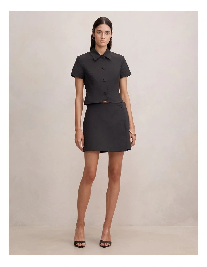 Bonnie Cropped Button Top in Black image 5
