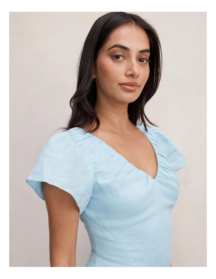 Rue Puff Sleeves Gathered Midi Dress in Blue image 4