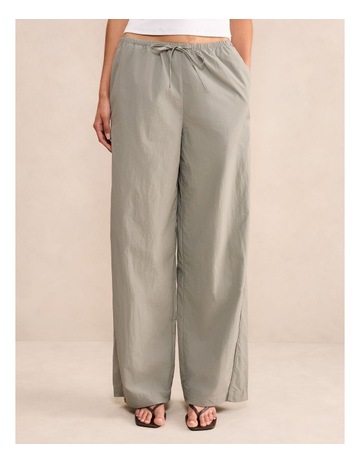 Pale Olive colour