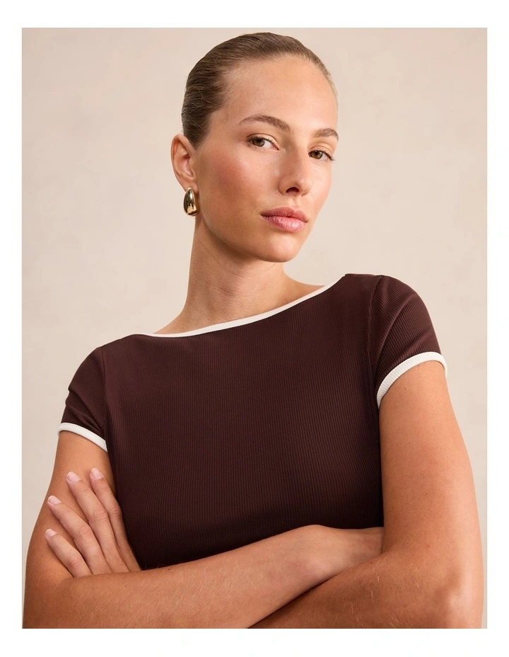 Luna Contrast Bind T-shirt in Chocolate image 4