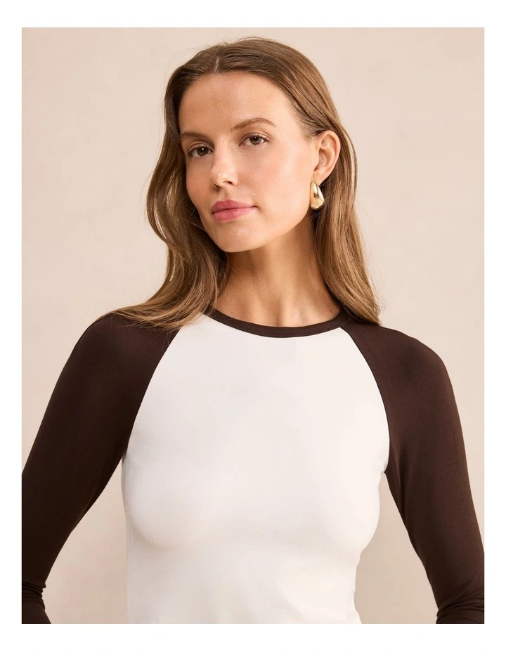 Sasha Contrast Raglan Sleeves Top in Cream image 4