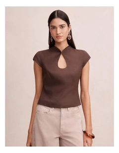 Ayla Keyhole Linen Top in Chocolate