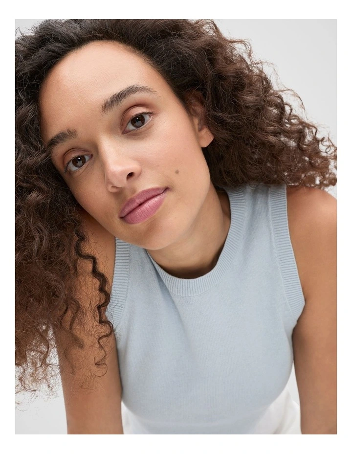 Linen Blend Knit Top in Blue image 4