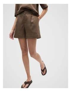 Linen Pleat Short in Pinecone