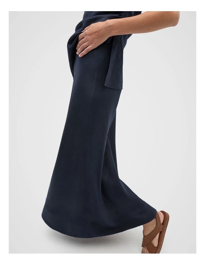 Core Linen Seam Front Skirt in Twilight Blue image 4