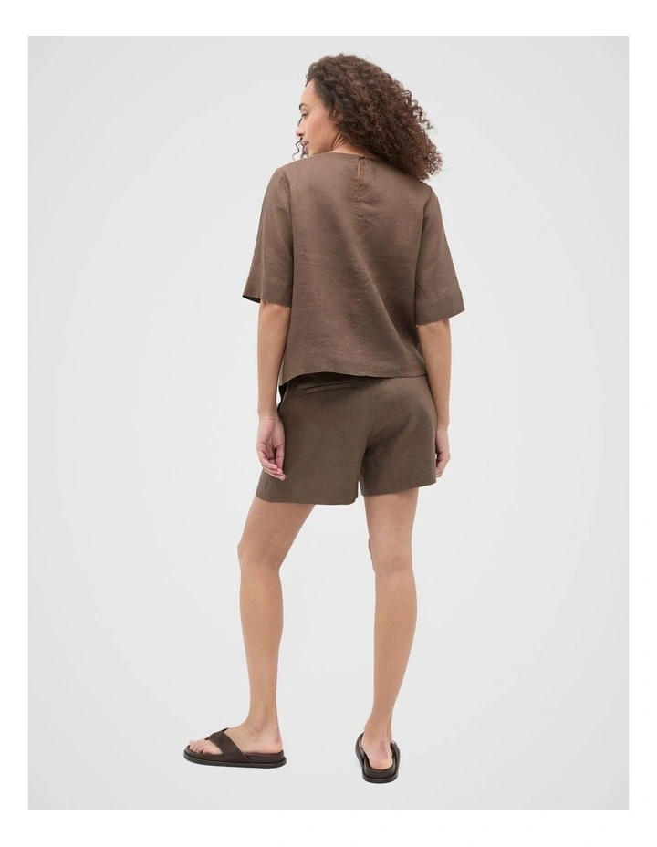 Core Linen Tee in Pinecone image 2
