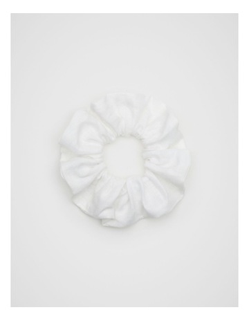 Whisper White colour