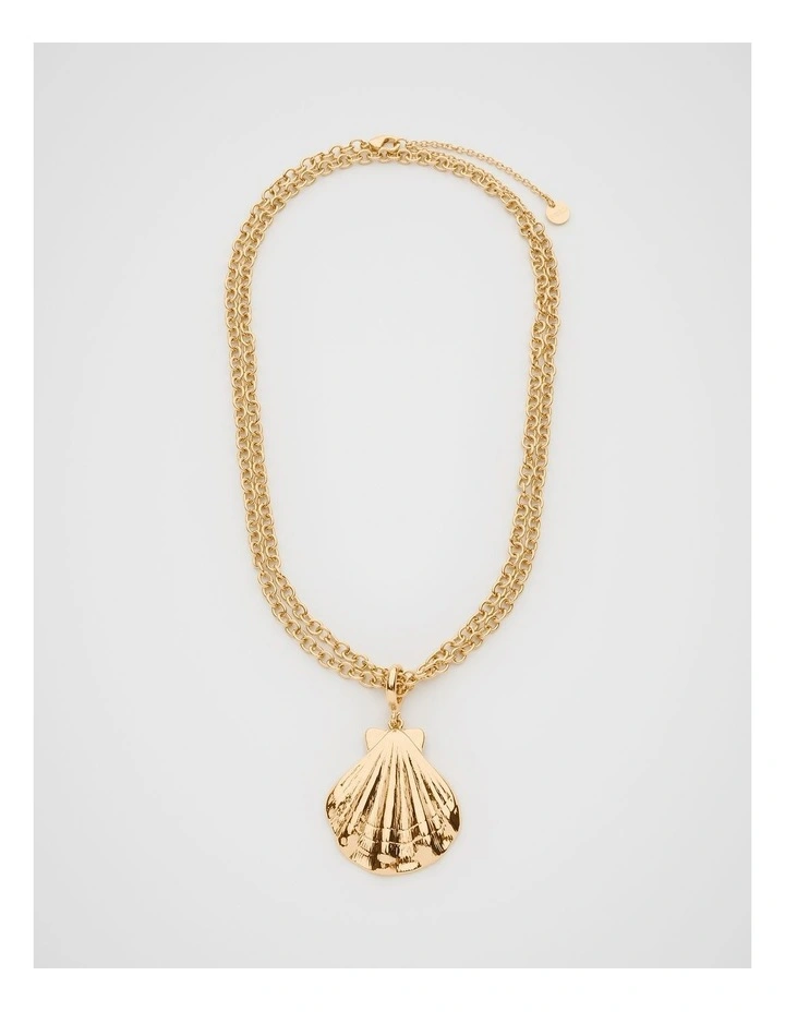 Shell Charm Pendant Necklace in Gold image 3