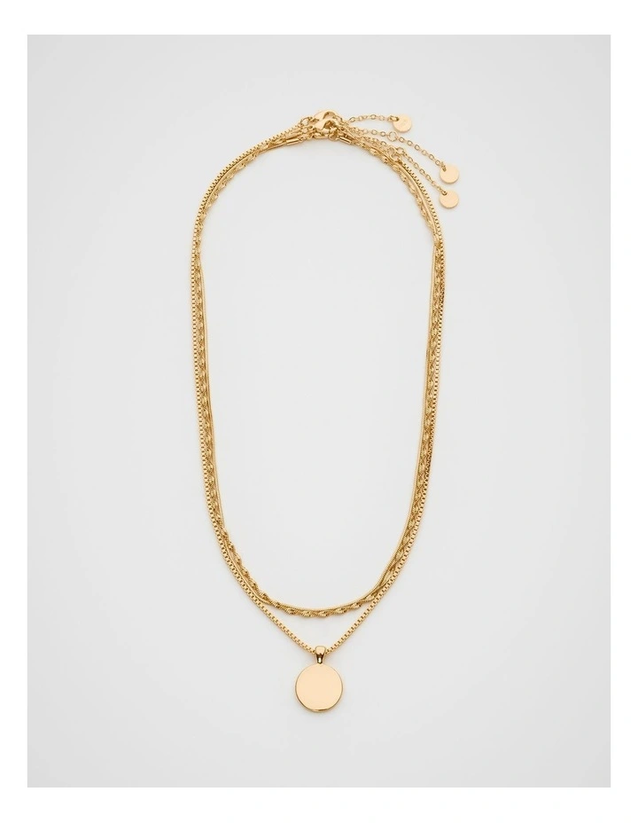 Disc Pendant Necklace in Gold image 3