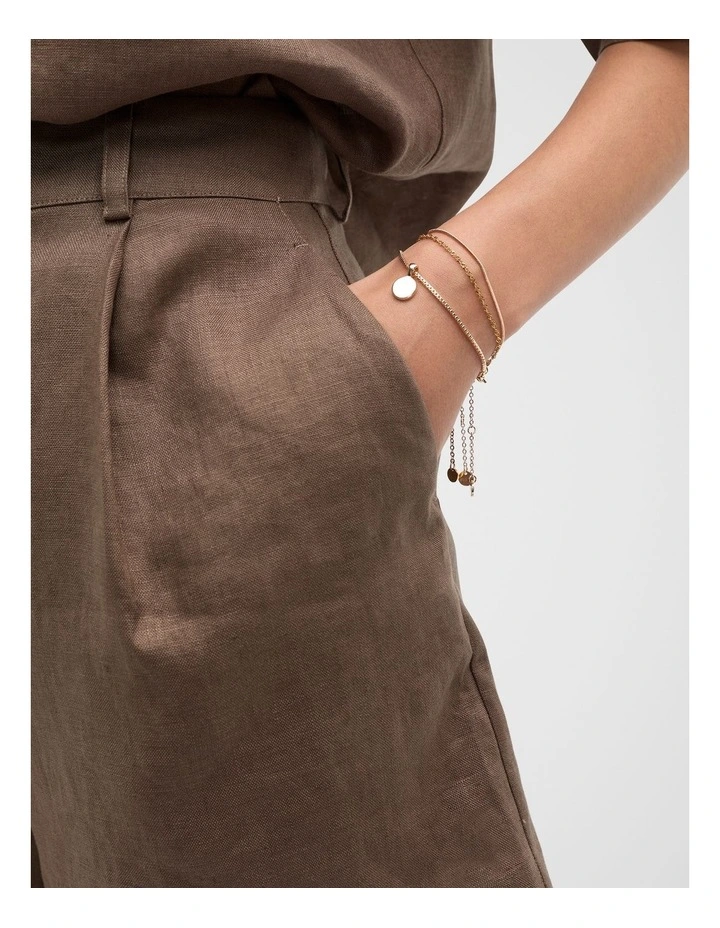 Disc Pendant Bracelet in Gold image 2