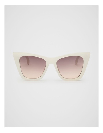 Cream colour