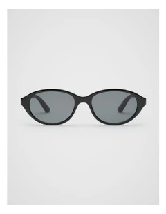 Pippa Round Sunglasses in Black
