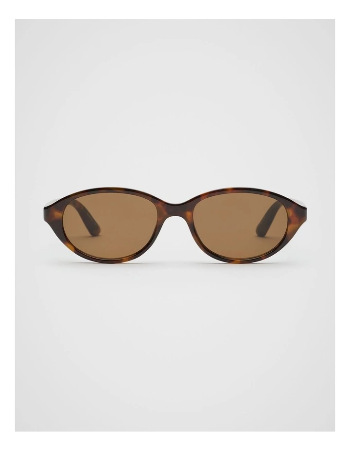 Pippa Round Sunglasses in Tort image 1