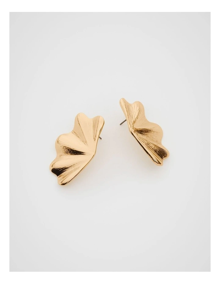 Fan Shell Earring in Gold image 1