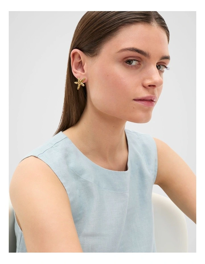 Starfish Stud Earrings in Gold image 2