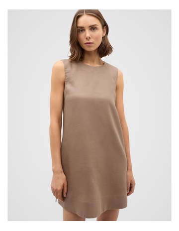 Nutmeg colour
