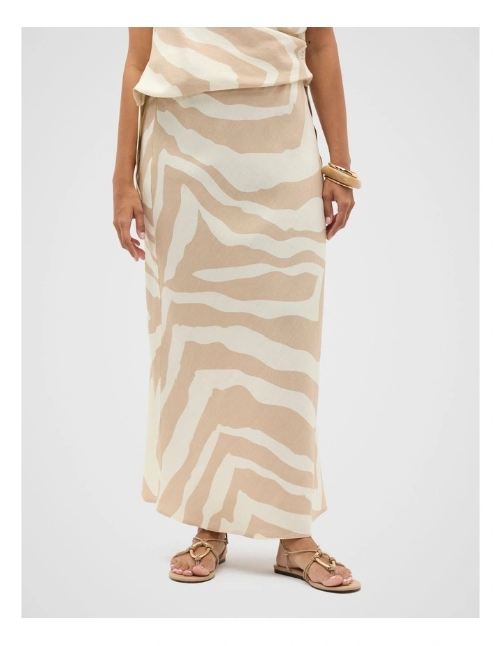 Skirt in Multi image 5