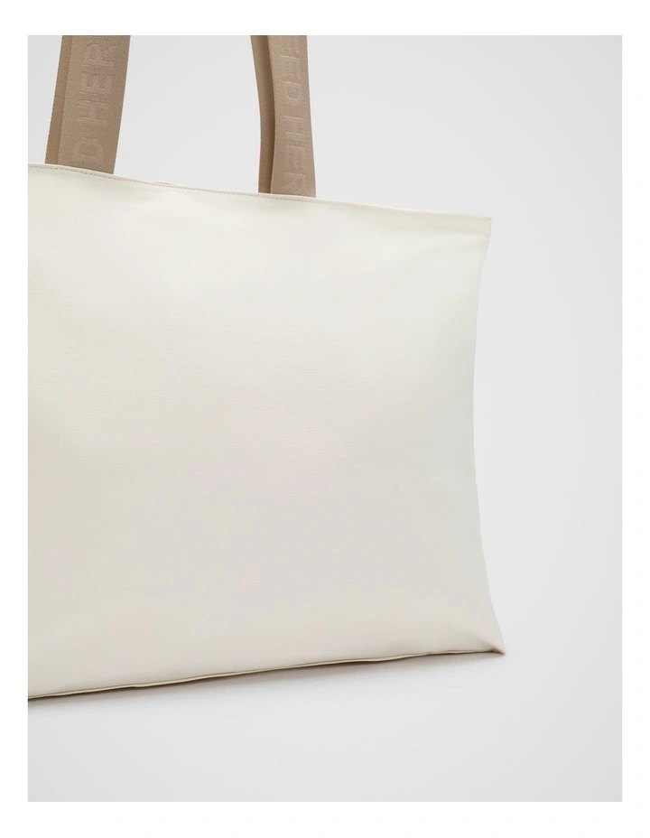 Daily Tote in Iced Latte image 3