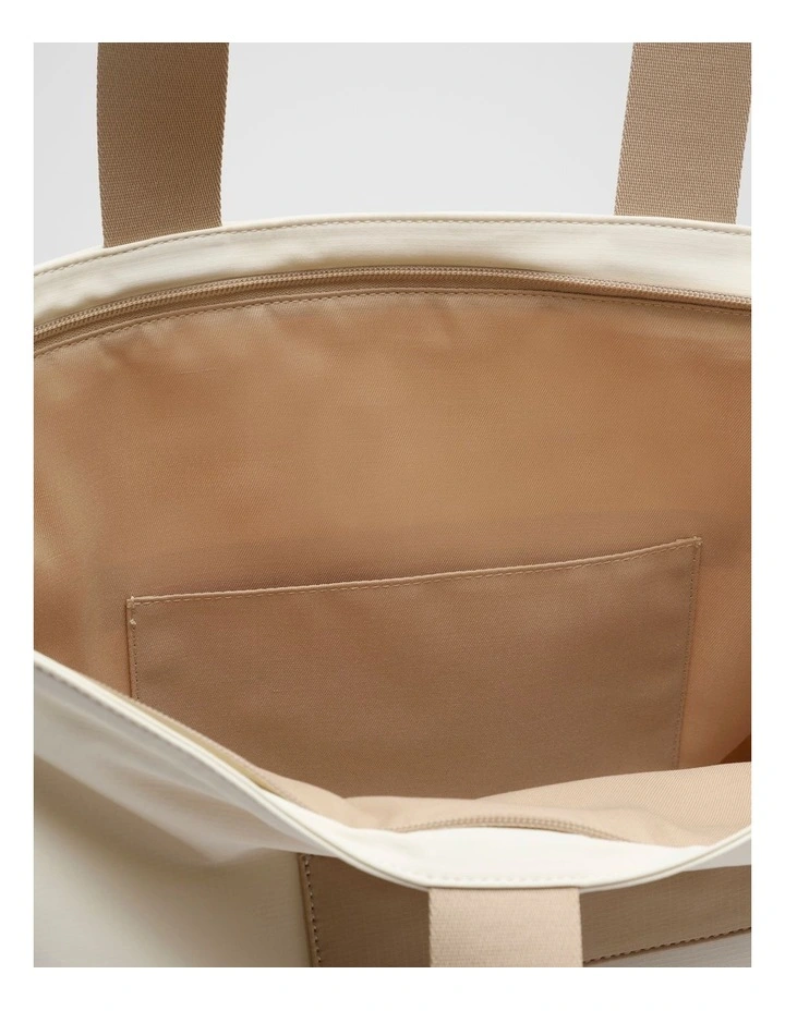 Daily Tote in Iced Latte image 4
