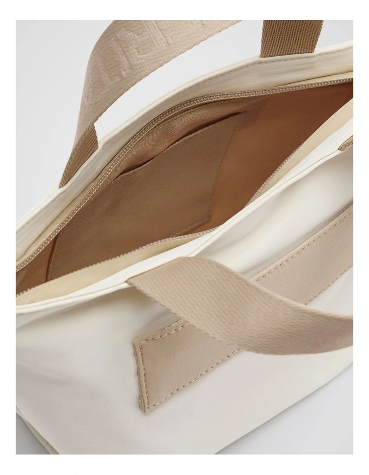Daily Crossbody Bag in Iced Latte image 4