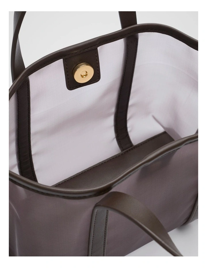 Mesh Mini Tote in Chocolate image 4
