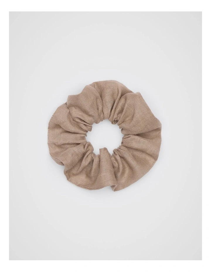 Linen Scrunchie in Nutmeg image 1