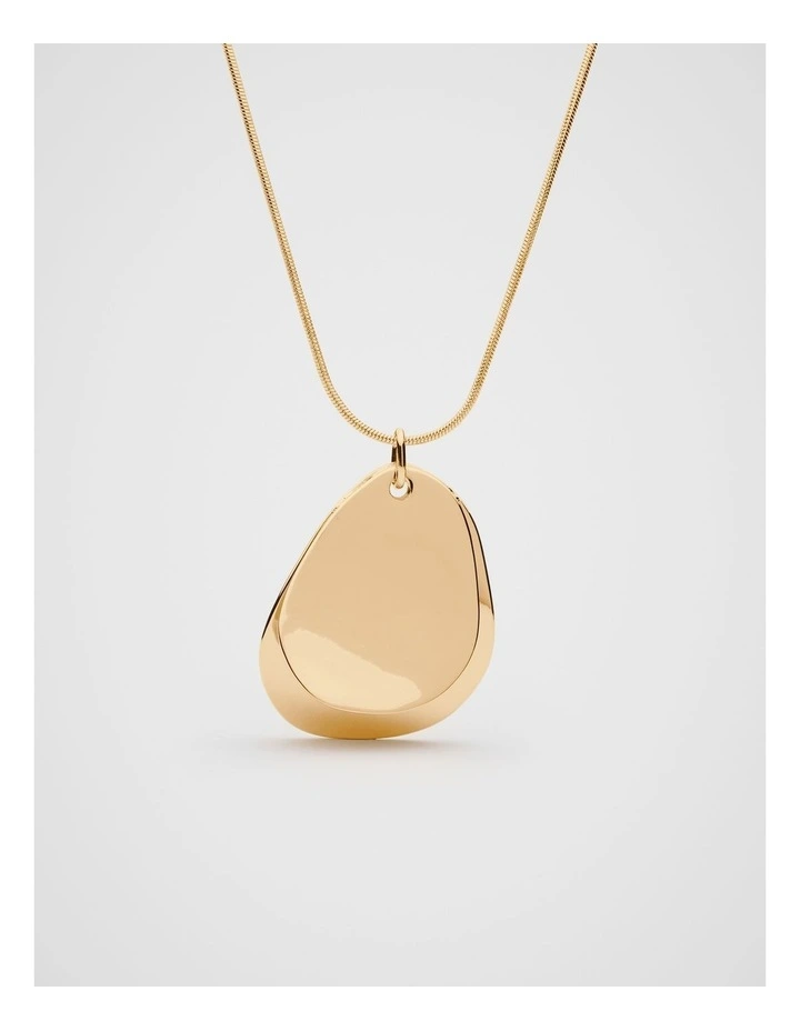 Organic Pendant Necklace in Gold image 3