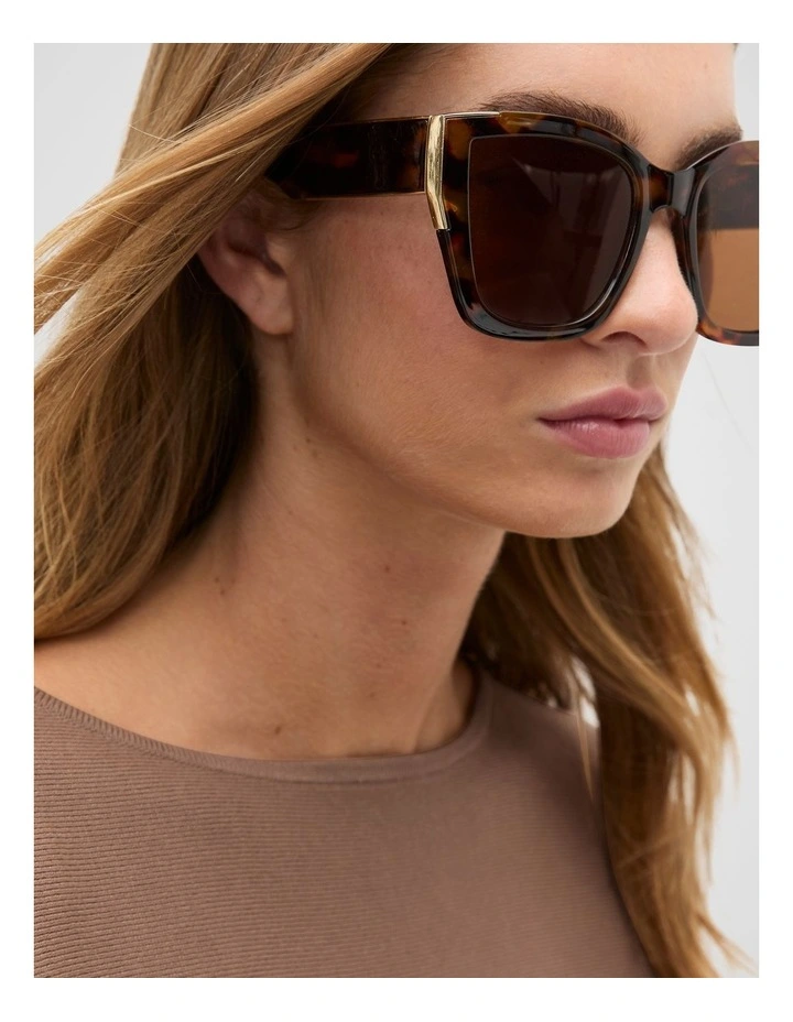 Cynthia Oversized Sunglasses in Dark Tort image 2