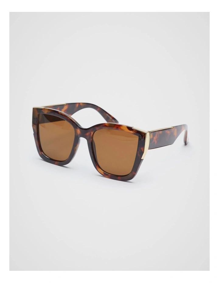 Cynthia Oversized Sunglasses in Dark Tort image 3