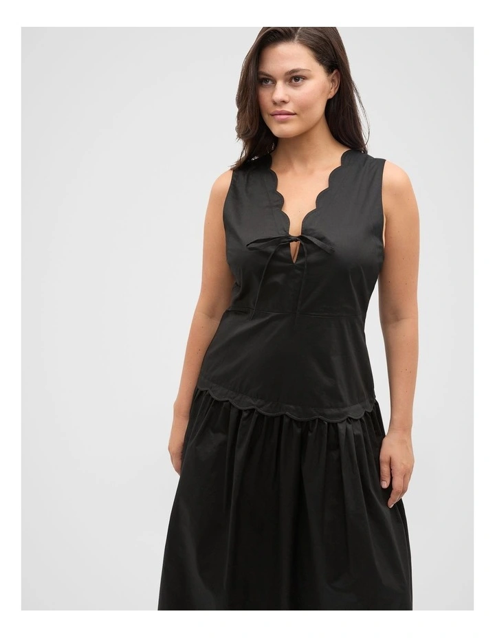 Poplin Scallop Dress in Black image 5