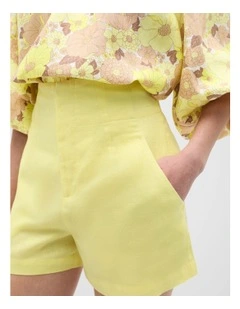 Core Linen Waisted Short in Lemongrass